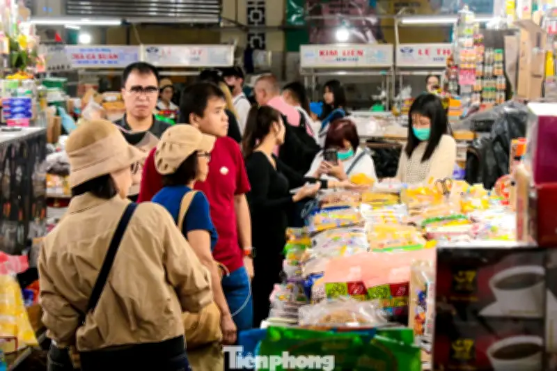 Chợ Hàn Đà Nẵng tấp nập ngày Tết, thu hút đông đảo du khách quốc tế