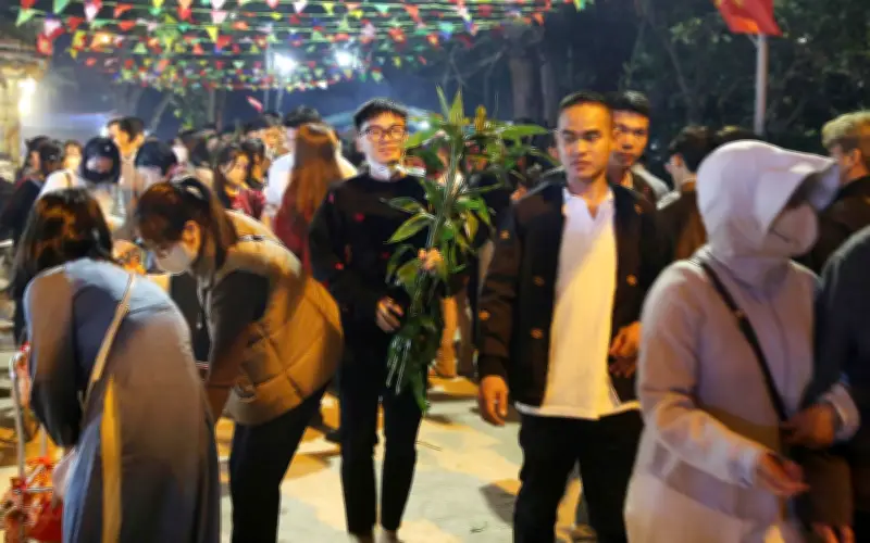 Chợ Đình Bích La: Phiên chợ trăm năm chỉ họp một lần mỗi năm để cầu may