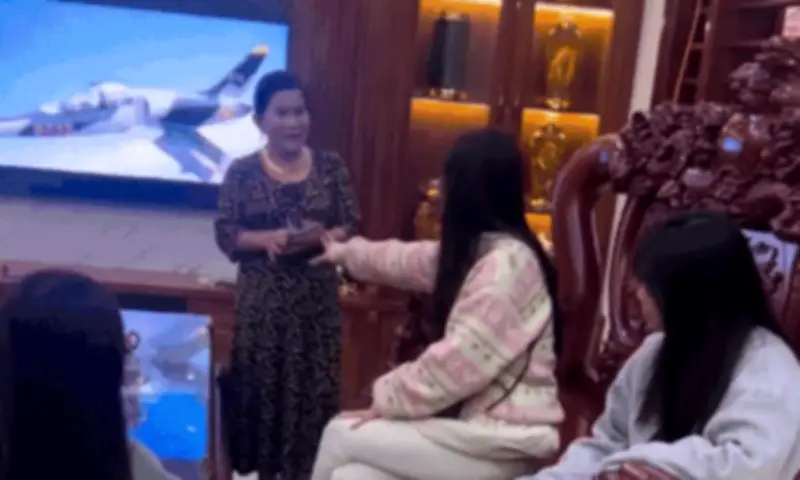 Chủ nhà choáng váng phát hiện cô ngồi của người giúp việc trong nhà