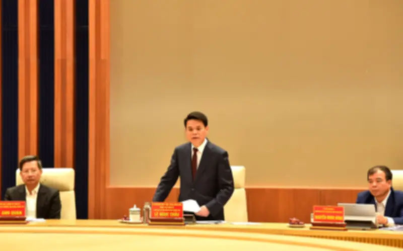 Chủ tịch Hải Phòng yêu cầu chấm dứt thăm hỏi, chúc Tết, tập trung công việc