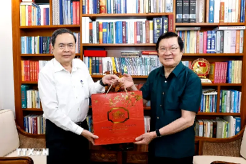 Chủ tịch Quốc hội chúc Tết lãnh đạo Đảng, Nhà nước nhân dịp Xuân Bính Ngọ