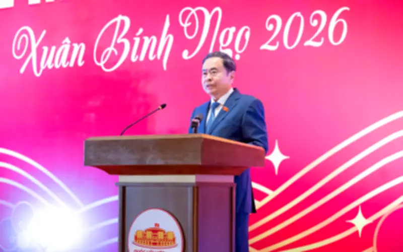 Chủ tịch Quốc hội Trần Thanh Mẫn gặp mặt cán bộ, nhấn mạnh nhiệm vụ bầu cử và chuyển đổi số