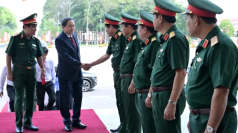 Chủ tịch Quốc hội Trần Thanh Mẫn thăm, chúc Tết Quân khu 9 và người dân Cần Thơ