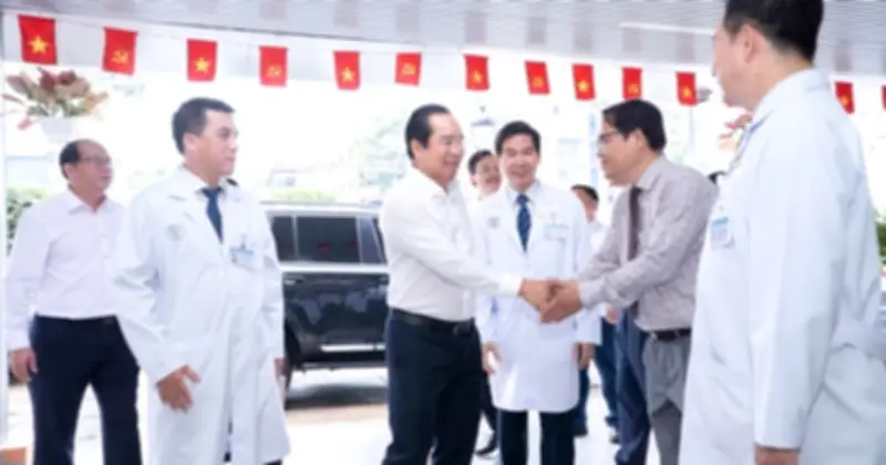 Chủ tịch TP.HCM thăm Bệnh viện Chợ Rẫy, nhấn mạnh phát triển y tế chất lượng cao