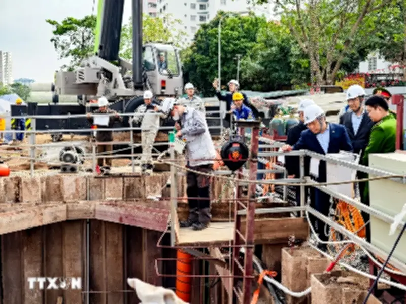 Chủ tịch UBND TP Hà Nội kiểm tra tiến độ các dự án chống ngập trọng điểm