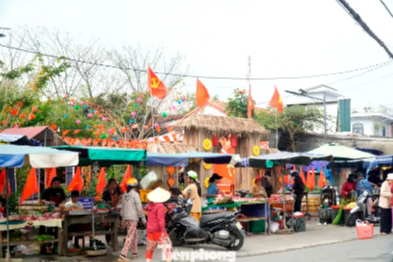 Chợ Tết Gia Lạc Huế: Nét văn hóa 200 năm 'thêm niềm vui' được hồi sinh