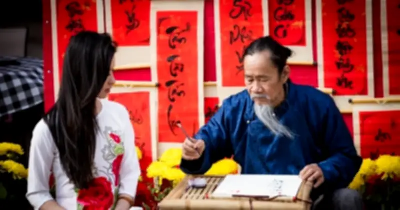 Chùa Huệ Nghiêm rộn ràng người xin chữ thư pháp đầu năm Bính Ngọ 2026