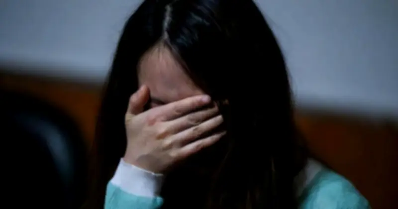 Cha mẹ thiếu tin tưởng con cái: Những câu chuyện đau lòng từ Trung Quốc đến Việt Nam