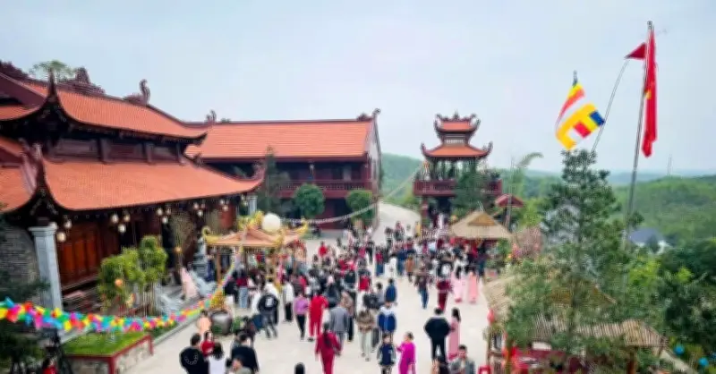 Chùa Sâu Quảng Ninh: Hành trình từ chùa đá cổ đến điểm tâm linh vùng cao