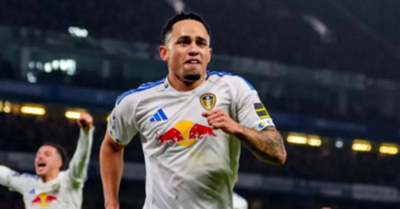 Chelsea và Leeds cầm hòa 2-2 trong trận cầu kịch tính tại Ngoại hạng Anh