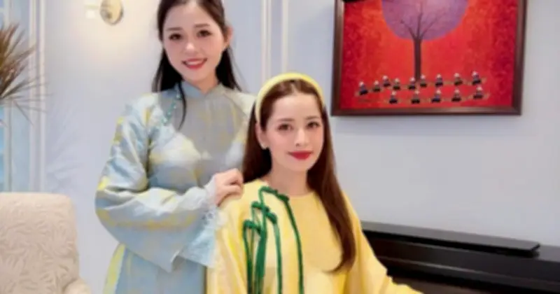 Chi Pu khoe ảnh gia đình ngày Tết, hội chị em gây sốt với visual 'bling bling'