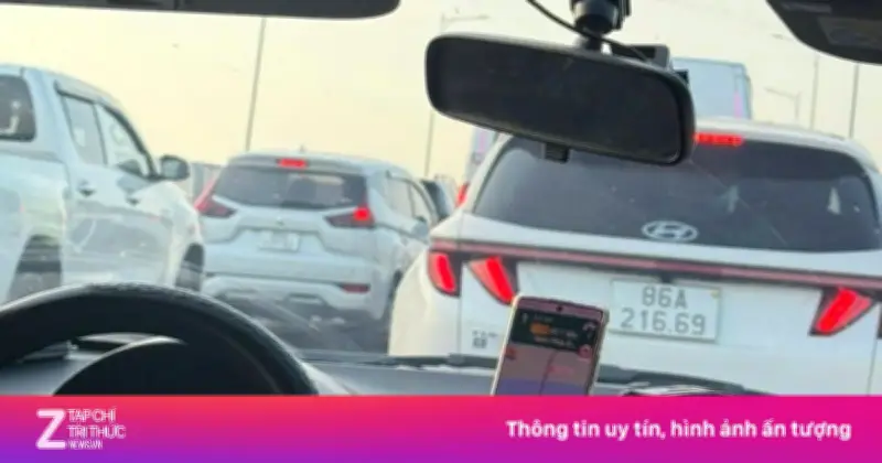 Chiều Mùng 5 Tết, TP.HCM ùn tắc nghiêm trọng trên nhiều tuyến cao tốc