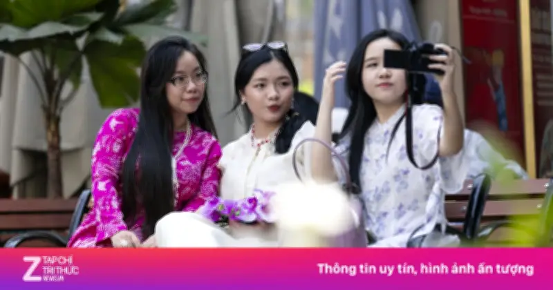 Chọn Giờ Vàng, Hướng Tốt Xuất Hành Mùng 1 Tết Bính Ngọ 2026 Để Cả Năm Đại Lợi