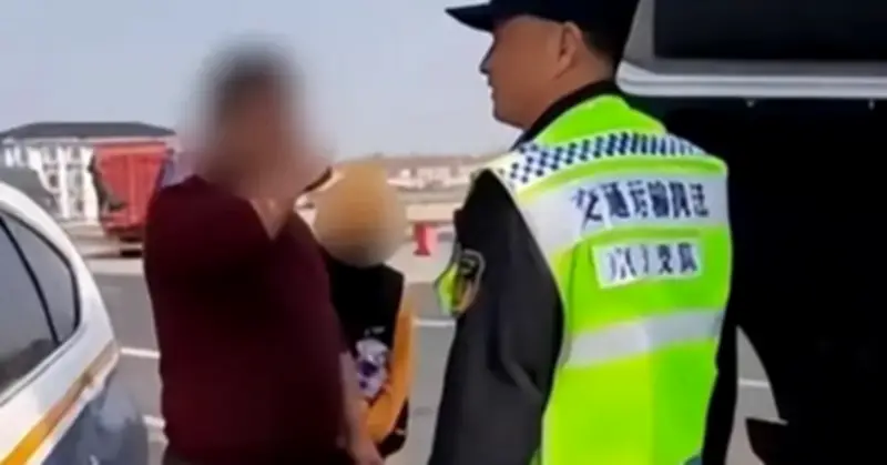 Chồng lái xe hàng chục km mới phát hiện bỏ quên vợ ở trạm dừng nghỉ