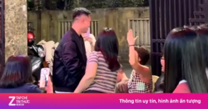 Chàng trai bối rối khi ra mắt 50 người nhà bạn gái trong ngày Tết