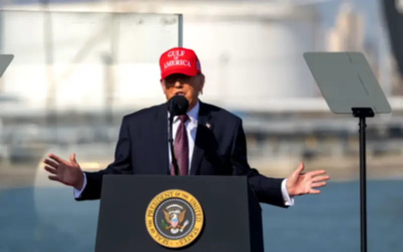 Chính quyền Trump cảnh báo hoàn thuế quan sẽ mất thời gian sau phán quyết Tòa án Tối cao