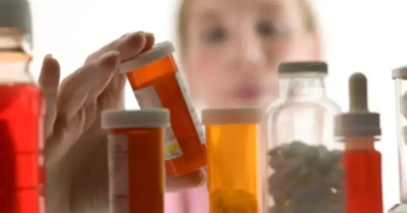 Chuẩn bị tủ thuốc Tết: Những loại thuốc thiết yếu cho sức khỏe gia đình