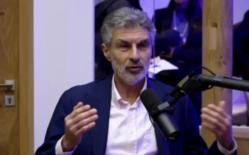 Chuyên gia AI Yoshua Bengio cảnh báo: Trí tuệ nhân tạo có thể đạt trình độ con người trong 5 năm