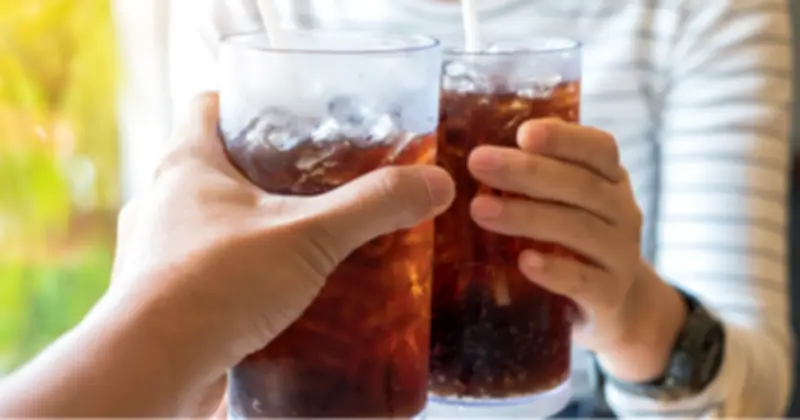 Chuyên gia cảnh báo: Đồ uống có đường, cà phê không lọc và rượu bia gây hại đường ruột