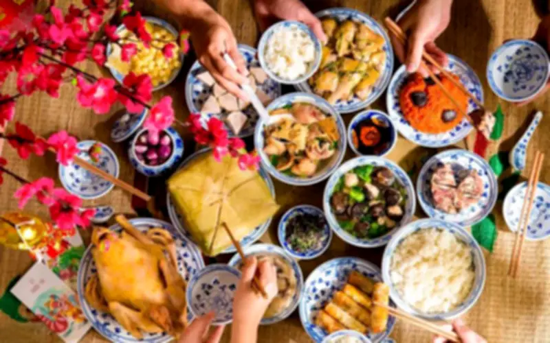 Chuyên gia dinh dưỡng chỉ ra nguyên nhân và 5 nguyên tắc vàng tránh đầy hơi, tăng cân sau Tết