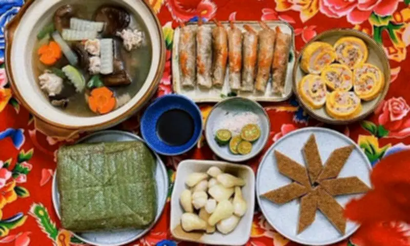 Chuyên gia dinh dưỡng cảnh báo thai phụ cần tránh 7 món ăn nguy hiểm trong dịp Tết