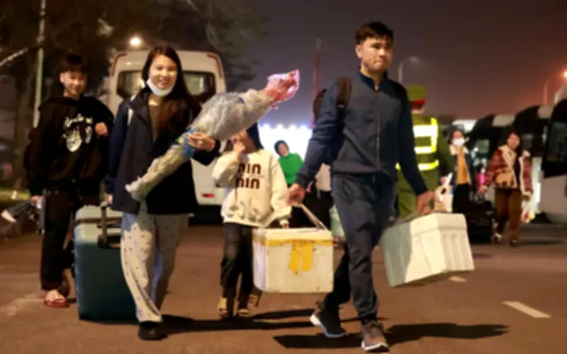 Chuyến xe 0 đồng đưa công nhân Hà Nội về quê đón Tết Bính Ngọ 2026