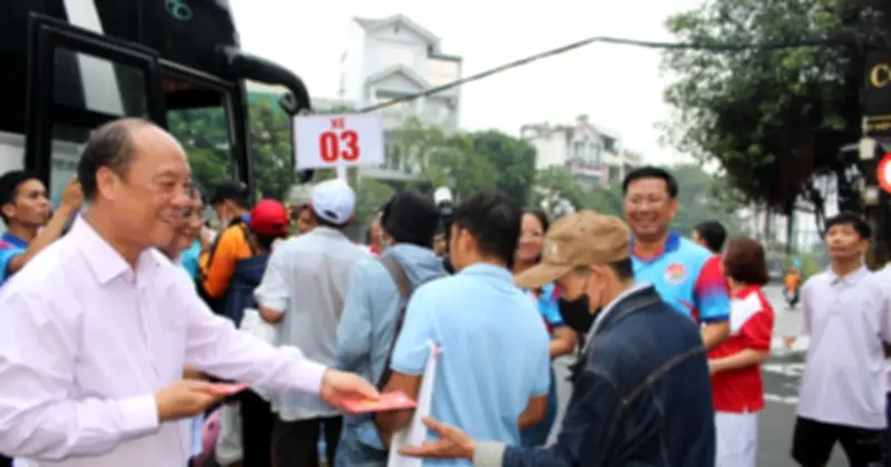 Chuyến xe nghĩa tình 0 đồng: Hành trình đoàn tụ ấm lòng giữa Sài Gòn cuối năm