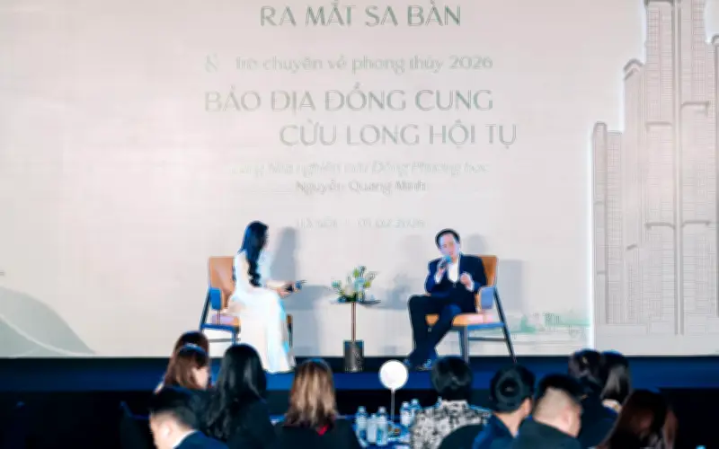 Chuyên gia phong thủy dự đoán vận khí năm 2026 tại sự kiện ra mắt LUMIÈRE Essence Peak