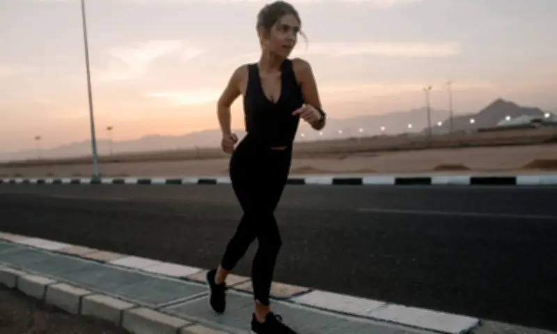 Chạy Bộ Một Mình: Khám Phá Sức Mạnh Nội Tại Và Lợi Ích Tâm Lý Cho Runner