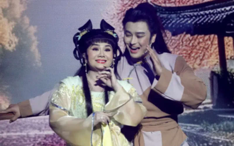 Cải lương Tết Ất Tỵ: Sân khấu thưa thớt, một số vở 'cháy vé' hứa hẹn