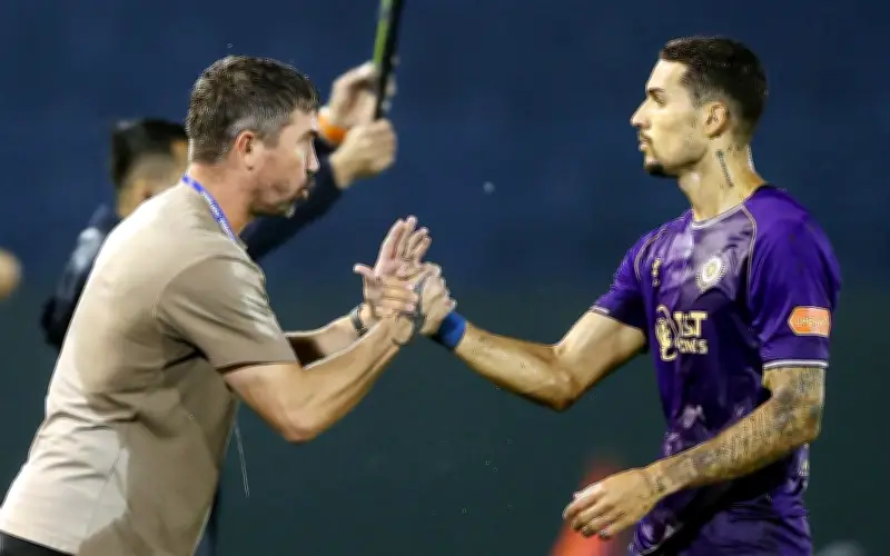 CLB Hà Nội khai xuân với lì xì, HLV Harry Kewell bàn về mục tiêu V-League