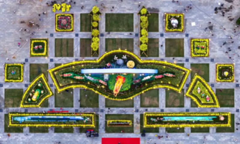 Cụm Linh Vật Xuân Bính Ngọ 2026: Biểu Tượng Cung Tên Hướng Ra Biển Đông Tại Quy Nhơn