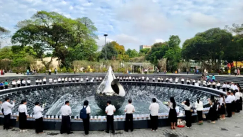 Cán bộ y tế TP.HCM tưởng niệm, khẳng định quyết tâm xây dựng hệ thống y tế vững mạnh