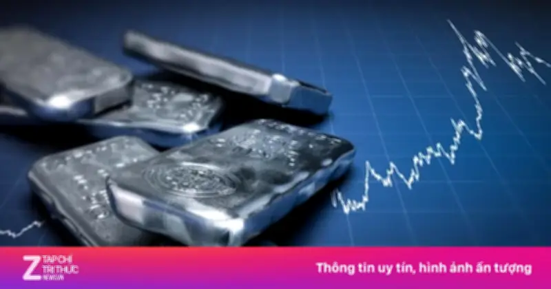 Cơn Sốt Giá Bạc Khiến Đồ Gia Truyền Bắc Mỹ 'Bốc Hơi' Khỏi Tủ