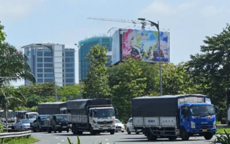 Cần Thơ thí điểm cấm xe tải lớn vào giờ cao điểm để giảm ùn tắc giao thông