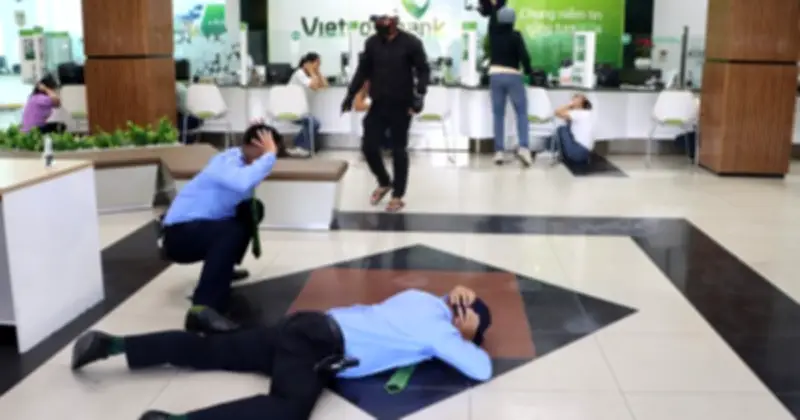 Công an Cà Mau diễn tập chống cướp ngân hàng, nâng cao an ninh tài chính