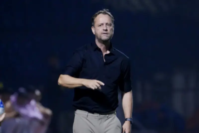 Công an Hà Nội thống trị V-League 2025-26 với chuỗi trận bất bại ấn tượng