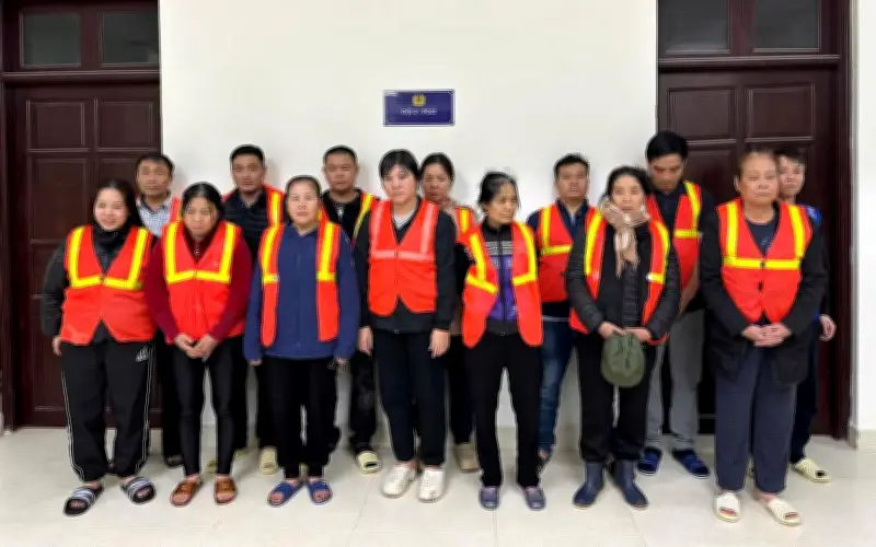 Công an Hà Nội triệt phá ổ nhóm đánh bạc xóc đĩa trên sông Hồng