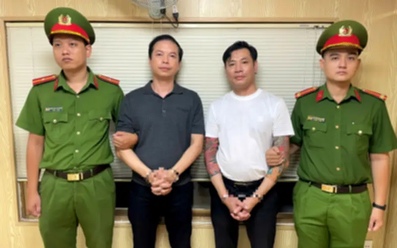 Công an TP.HCM bắt tạm giam hai đối tượng gây rối trật tự công cộng sau va chạm giao thông