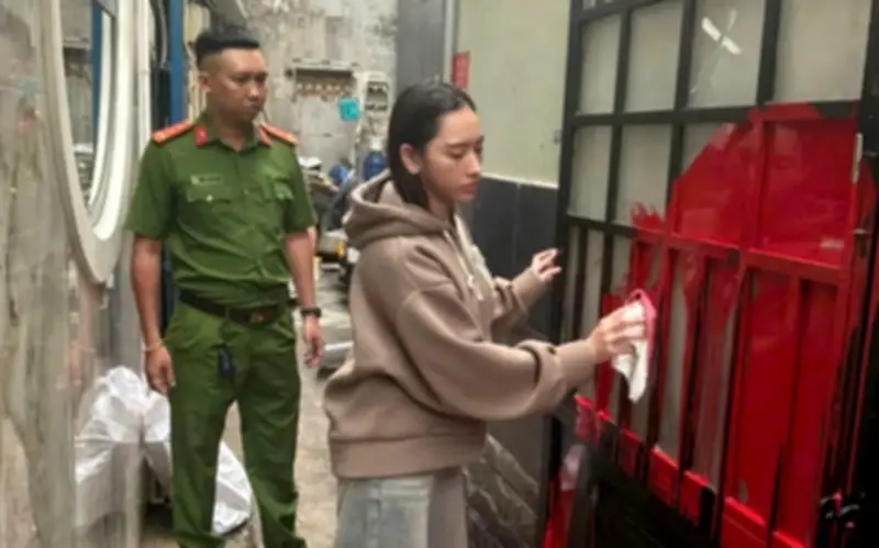 Công an TPHCM khởi tố, bắt tạm giam nữ nghi phạm tạt sơn phá hoại nhà người yêu cũ