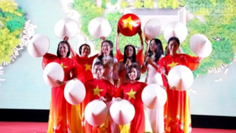 Cộng đồng người gốc Việt tại Campuchia hướng về Tổ quốc với niềm tự hào dân tộc