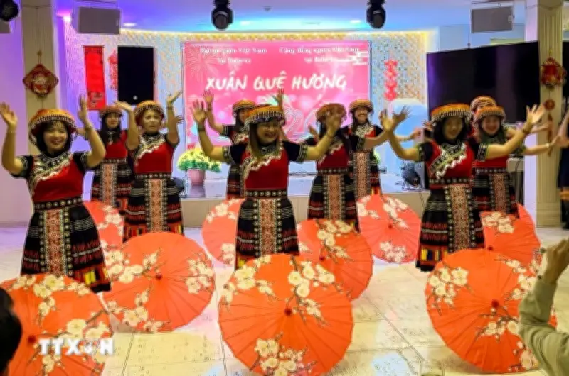 Cộng đồng người Việt tại Belarus hướng về quê hương đất nước