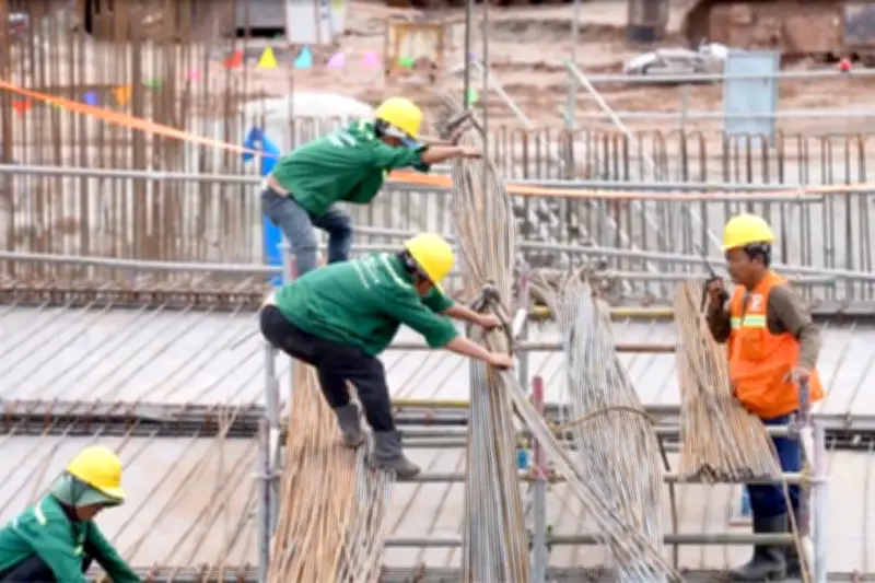 Công nhân Phú Quốc tăng ca xuyên Tết, đẩy nhanh tiến độ các dự án trọng điểm phục vụ APEC 2027