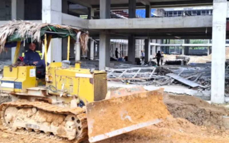 Công nhân trở lại công trường sau Tết tại các dự án nhà ở xã hội ở Hà Tĩnh