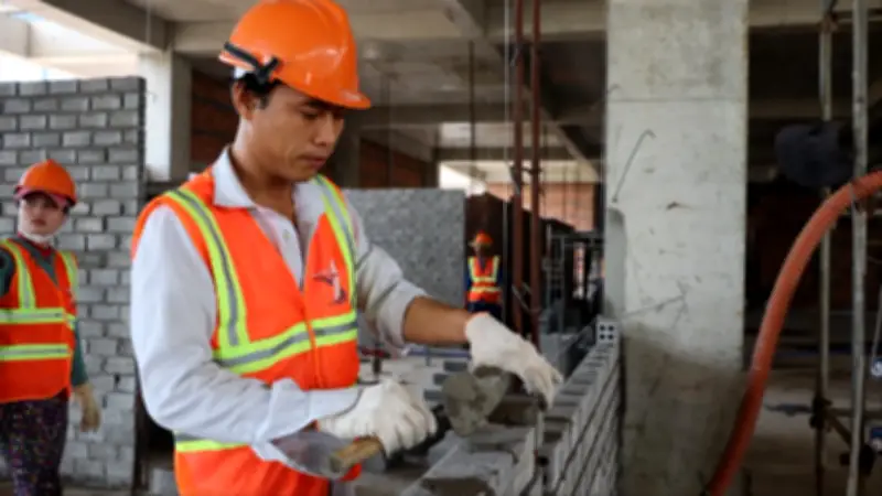 Công Nhân Xuyên Tết Xây Bệnh Viện 1.200 Giường Ở Cà Mau, Quyết Tâm Hoàn Thành Dự Án