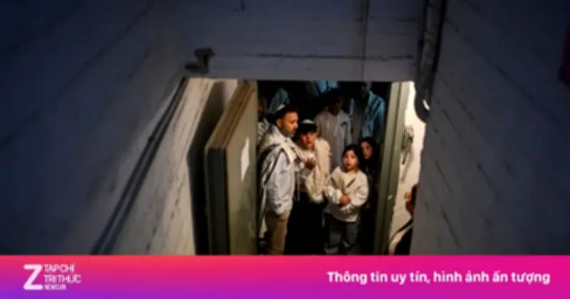 Căng Thẳng Bùng Nổ: Người Dân Israel Ồ ạt Tìm Hầm Trú ẩn Khi Iran Phóng Tên Lửa Đáp Trả
