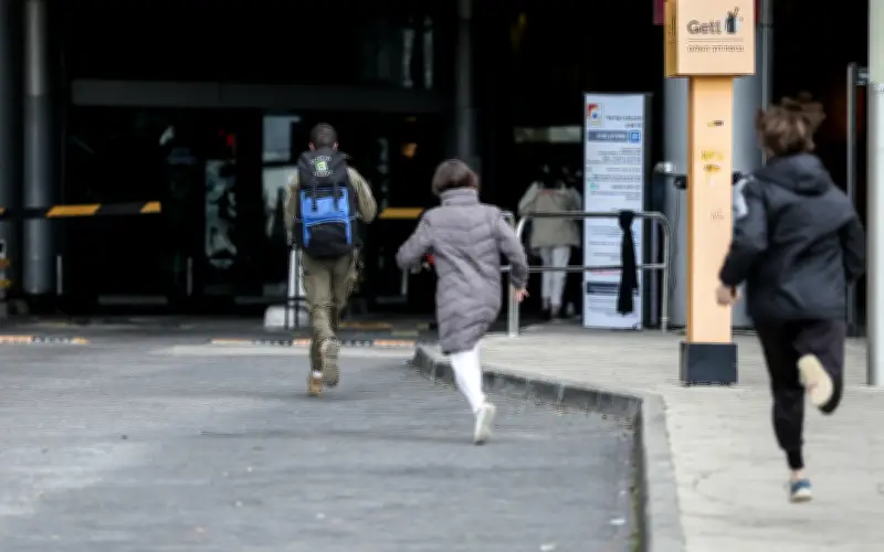 Căng thẳng leo thang: Israel và Iran đối đầu, Đại sứ quán Việt Nam ra khuyến cáo khẩn
