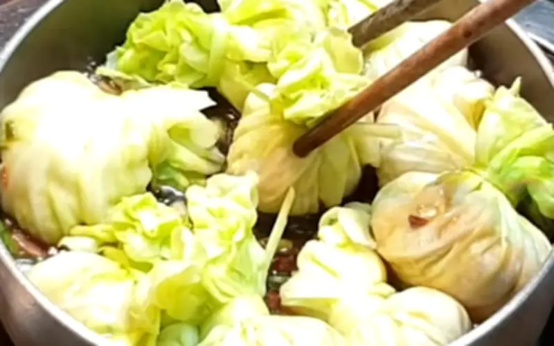 Cảnh báo: Bắp cải và cải ngọt dễ nhiễm thuốc trừ sâu, cách nhận biết và xử lý an toàn
