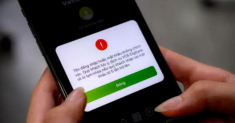 Cảnh báo lừa đảo mới: Kẻ gian tự khóa tài khoản ngân hàng để đóng vai cứu tinh