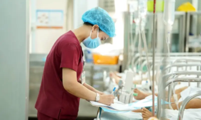 Cảnh báo ngộ độc rượu Tết: Dấu hiệu dễ nhầm với say thông thường